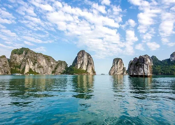 Botel Cruise Lan Ha Bay 2 Day 1 Night Pick-up From Hanoi