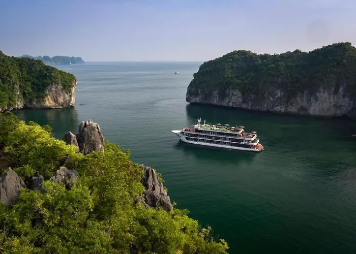 Cruise Lan Ha Bay 2 Day 1 Night Pick-up From Hanoi Botel 5*