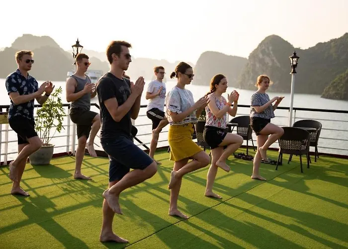 Cruise Lan Ha Bay 2 Day 1 Night Pick-up From Hanoi 5* Hạ Long